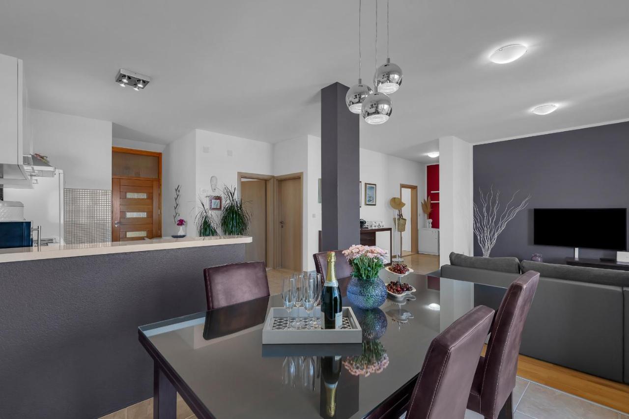 Stunning City View Apartment Makarska Exterior foto